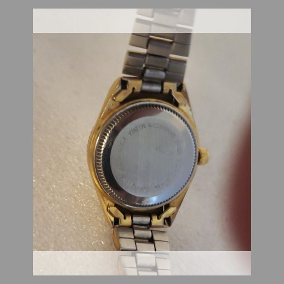 Peugeot Quartz Watch for Women - Picture 4 of 5